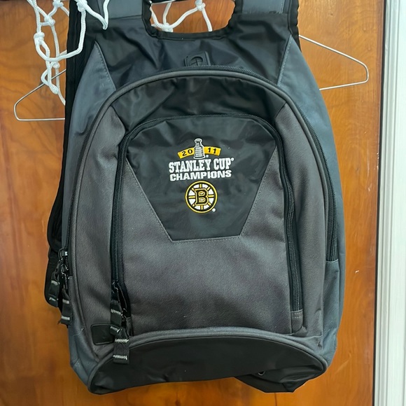 Boston Bruins 2011 Champs Bookbag RARE